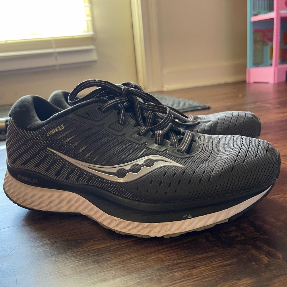 Saucony Guide 13 women size 6W S 10549-40
